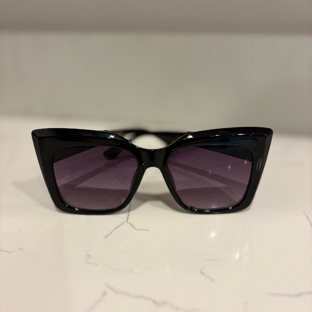 Martha Stewart Chic Black Cat-Eye Sunglasses